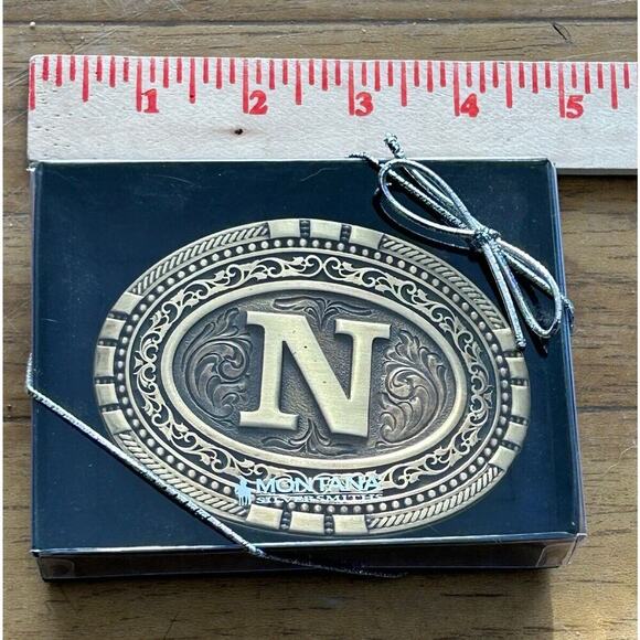 Montana Silversmiths Oval Brass Cast Filigree Initial N Belt Buckle Rope Border - Picture 4 of 4